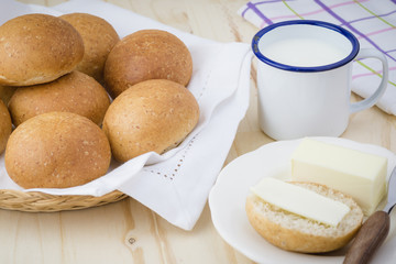 Fresh baked slider buns.