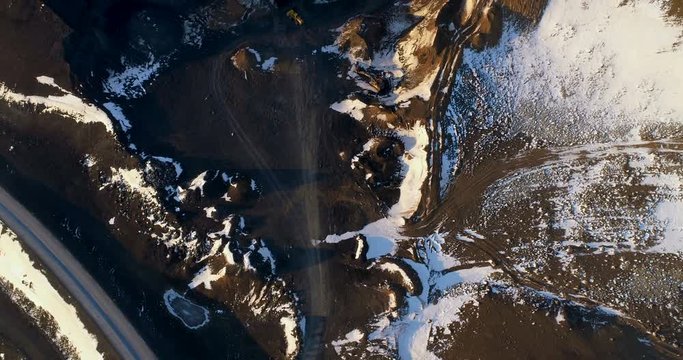 route pr&egrave;s d'une carriere Islande