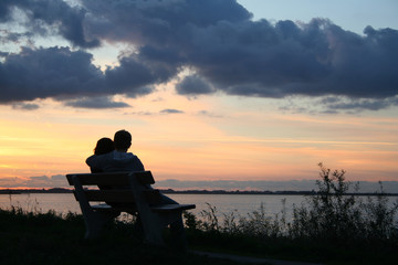 Fototapeta na wymiar Loving couple at the sundown