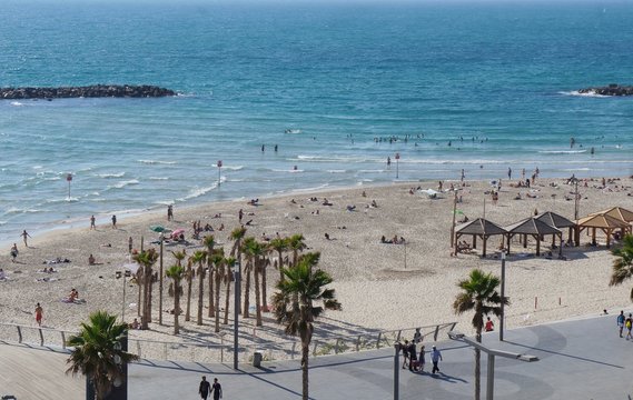 The  tourist promenade in Tel-Aviv