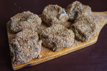 Meatballs on the kitchen board.