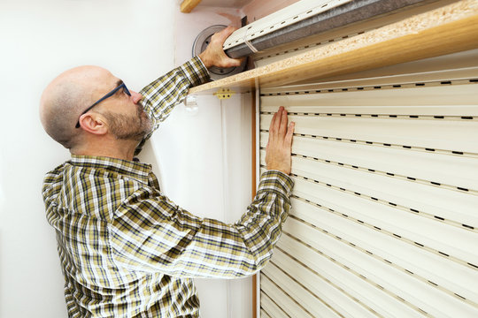 roller shutter and handyman for repair and restore