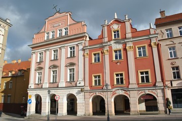Fototapeta na wymiar Zabytkowe kamienice Wałbrzycha