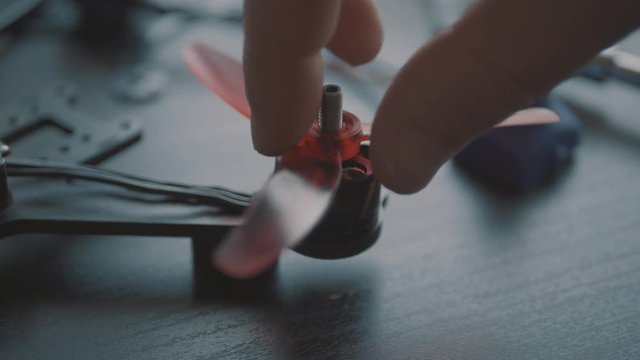 Brushless Motor 4 Inch Props