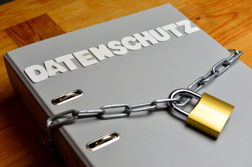 Datenschutz Sicherheit Kette mit Schloß Hefter Büro