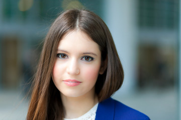 Obraz premium Beautiful young businesswoman portrait