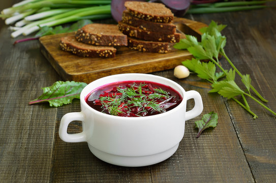 Red borscht soup