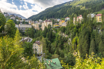 Blick auf Bad Gastein mit seinen historischen Hotels
