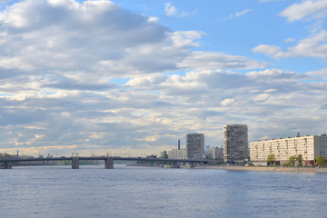 Fototapeta premium Volodarsky Bridge and Oktyabrskaya Embankment.