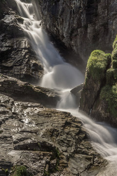 Reißender Wasserfall im österreichischen Ort Bad Gastein