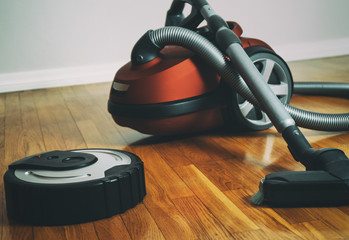 Robotic vacuum cleaner vs Vacuum cleaner.