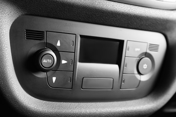 Car center console with air conditioner