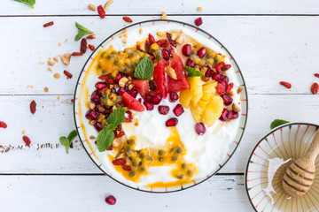 Labneh aux fruits pour le Petit-Déjeuner, Plat Libanais