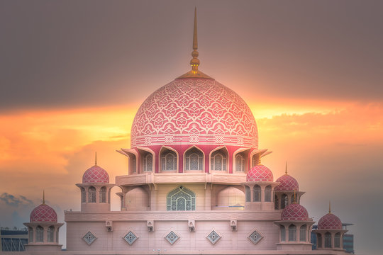 Putra Mosque with dramatic sky Putrajaya, Malaysia