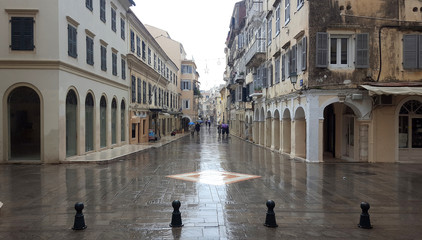 Fototapeta premium CORFU, GREECE - JANUARY 21, 2018: Narrow streets and alleys in Kerkyra, Corfu island, Greece