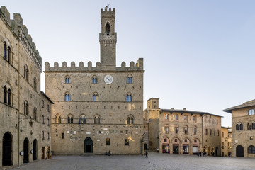 Fototapeta na wymiar Priori Palace and Square in the afternoon light, Volterra, Pisa, Tuscany, Italy
