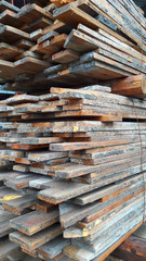 Cantiere edile e lavori in corso - legna