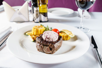 steak with grilled vegetables