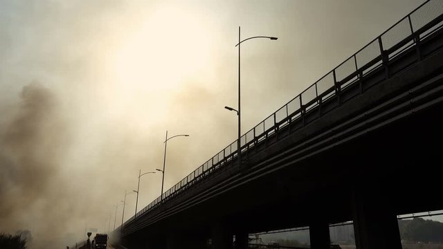 fire smoke spreads to the city:desolation, smoke, eco