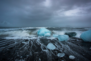 Zimowy sztorm w Arktyce - obrazy, fototapety, plakaty