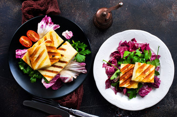 salad with halloumi