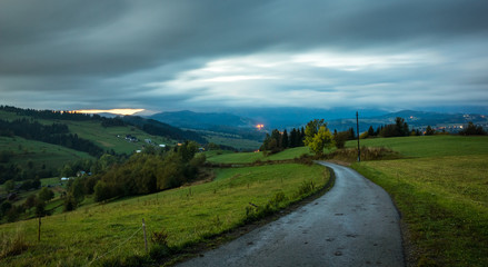Obraz premium Road to the viewpoint on Czarna Gora in Tatra mountains, Poland