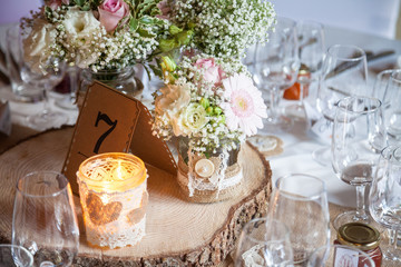 Détail d'une table pour le souper des mariés