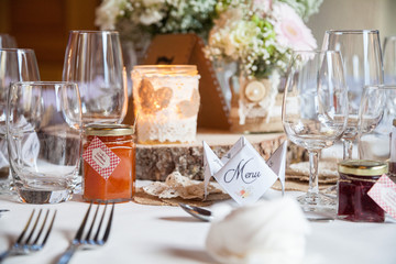 Détail d'une table pour le souper des mariés