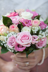 Détails des mariés lors d'une séance photo