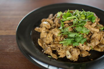 Fried chicken with black pepper  and  garlic