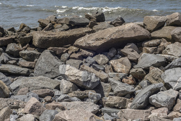 Fototapeta na wymiar pedras no mar