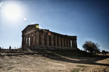 Fototapeta na wymiar Temple of Concordia. Valley of the Temples in Agrigento on Sicily, Italy (Valle dei Templi)