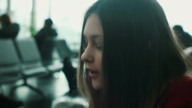 girl teenager in airport
