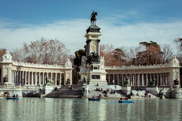 Fototapeta na wymiar Parque del Retiro Madrid