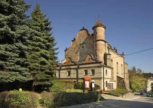 Synagogue in Lesko. Poland