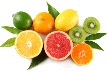healthy food. mix sliced lemon, green lime, orange, mandarin, kiwi fruit and grapefruit with green leaf isolated on white background. top view