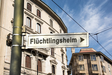 Obraz premium Schild 242 - Flüchtlingsheim