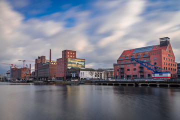 Duisburg Innenhafen bewölkt