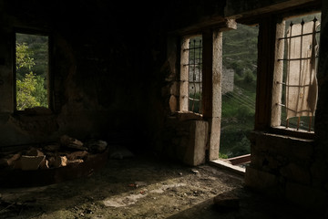 In the abandoned Palestinian village of Lifta, there are a variety of abandoned houses.