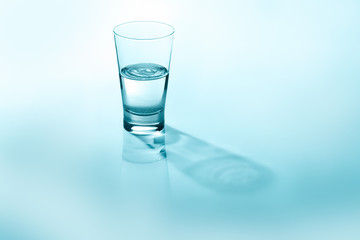 Half full, half empty concept representation