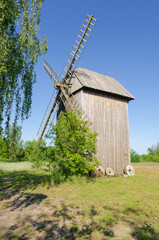 Drewniany wiatrak © Dejan Gospodarek