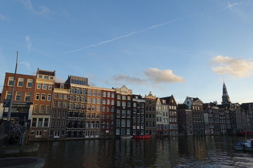 Obraz premium Dancing houses at the Damrak in Amsterdam