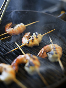 Scampi fryed in a cast iron pan