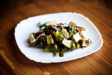 Brussels sprouts roasted with mushrooms