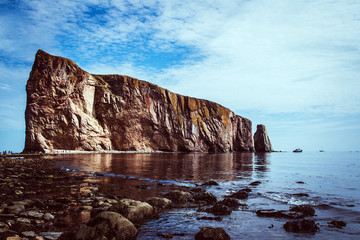 Naklejka premium Rocher Perce Pierced Rock natural stone