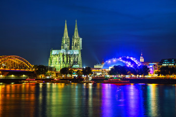 Fototapeta na wymiar Cologne overview after sunset