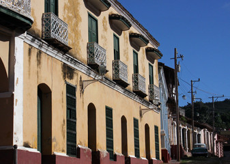 Fototapeta na wymiar Colonial building in Trinidad, Cuba
