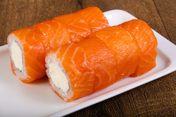 Salmon roll