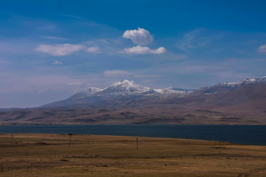 snowpeaks near paravani lake