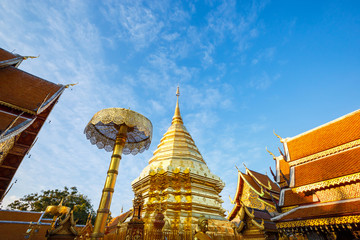 Fototapeta premium Golden Pagoda Wat Phra That Doi Suthep , Chiang Mai, Thailand